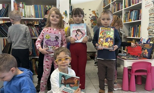 Zdjęcie do Wizyta w Publicznej Bibliotece w Pawłowie