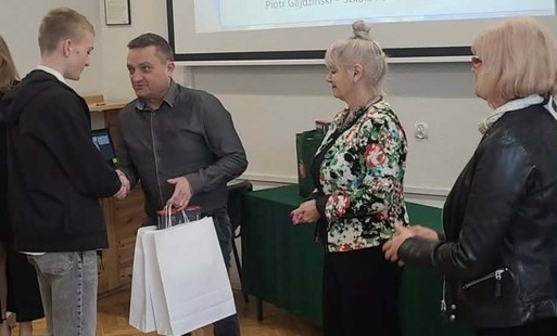 Zdjęcie do Sukces uczni&oacute;w PSP w Jadownikach w konkursie informatycznym 