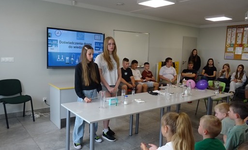 Zdjęcie do Doświadczenia drogą do wiedzy&rdquo; &ndash; nauka, kt&oacute;ra inspiruje