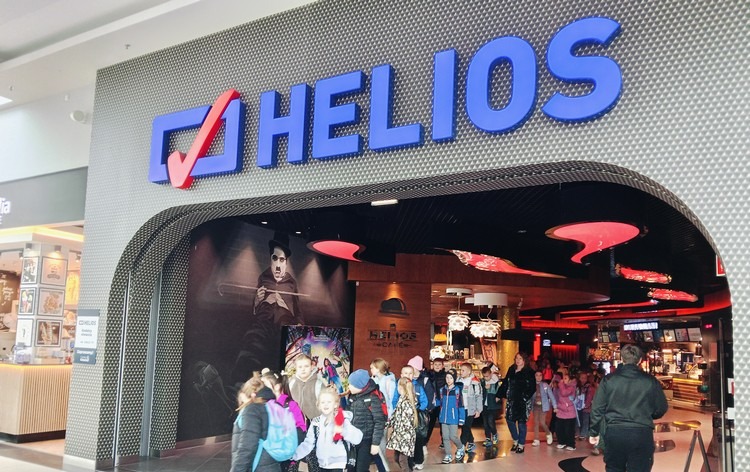 Wycieczka uczniów PSP Chybice do kina i restauracji