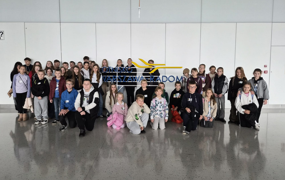 Wizyta uczniów klas IV–VIII na Lotnisku Warszawa-Radom